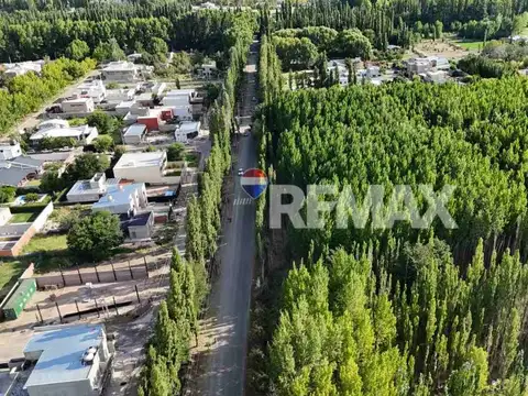 Leopoldo Lugones esquina Velez Sarfield.