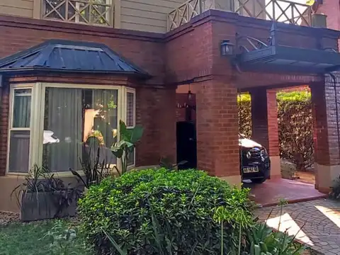 Chalet En Venta En Francisco Alvarez