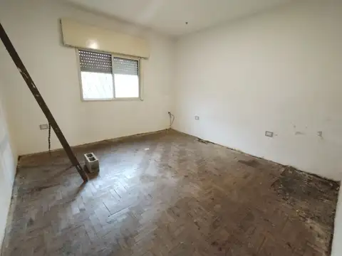 Casa de 4 ambientes a refaccionar