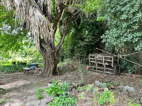 Casa en Venta con 3 cocheras