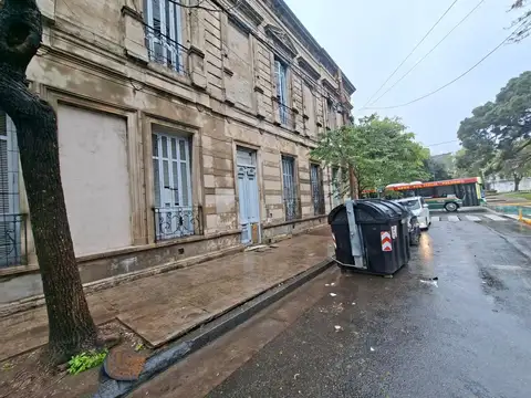 EDIFICIO COMPLETO LOTE PROPIO PERMUTA 25 habitaciones