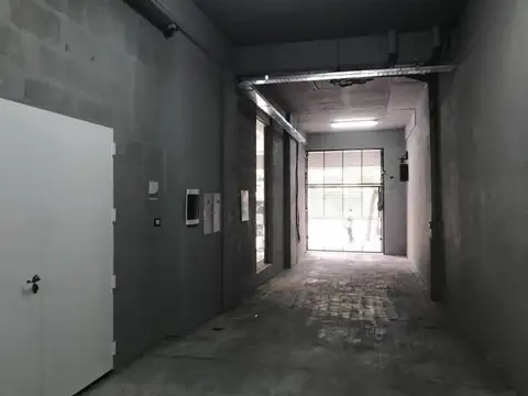 COCHERA CUBIERTA FIJA a metros del centro  - San Cristóbal