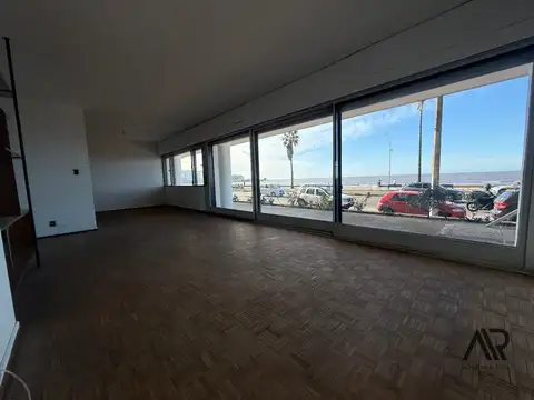 Departamento en Venta de 6 ambientes