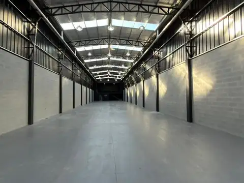 Alquiler Galpon en La Plata Sobre Avenida