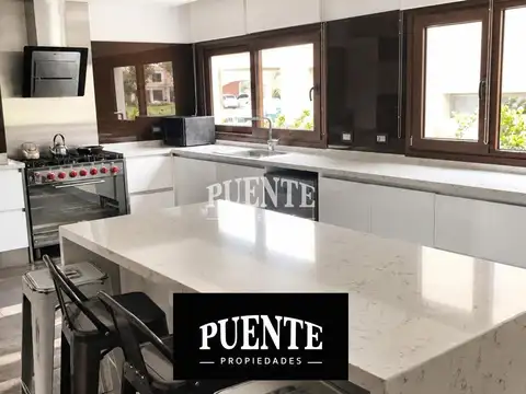 Casa de 4 dorm (2 suites) - Saint Thomas Este