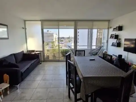 Departamento en venta - 2 Dormitorios 1 Baño - Cochera - 98Mts2 - La Plata