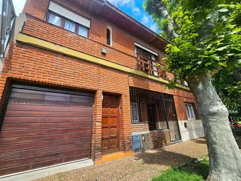 Venta PH 4 Ambientes de 104 m²  frente con balcon patio Sarmiento Mar del Plata