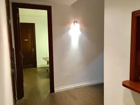 San Martín 100, Piso 1