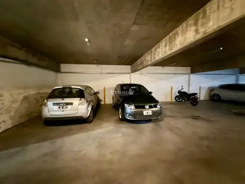 VENTA DE COCHERA CUBIERTA EN EDIFICIO RP4 SAN MIGUEL
