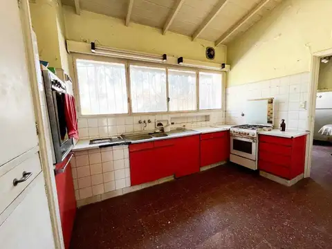 Casa en Venta con 4 cocheras