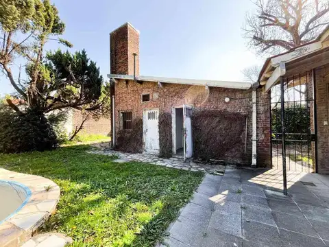 Venta Casa Gran Lote en Hurlingham BARRIO INGLES