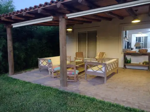 Casa en Alquiler en Altos De Manzanares, USD 1.500