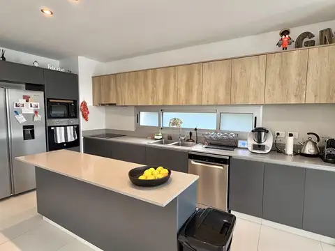 Casa en Alquiler al Este
