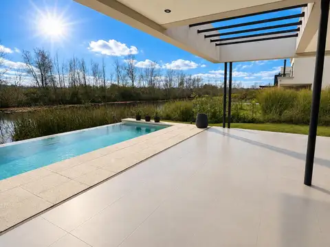 Av de los lagos al 100