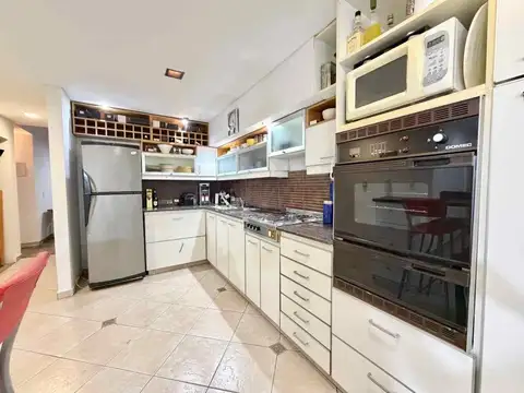 Depto Tipo Casa en Venta con 1 cocheras