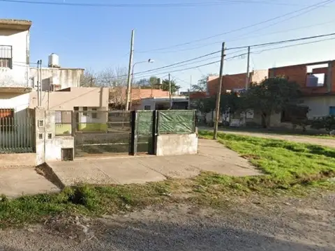 ALQUILO CASA EN GONZALEZ CATAN