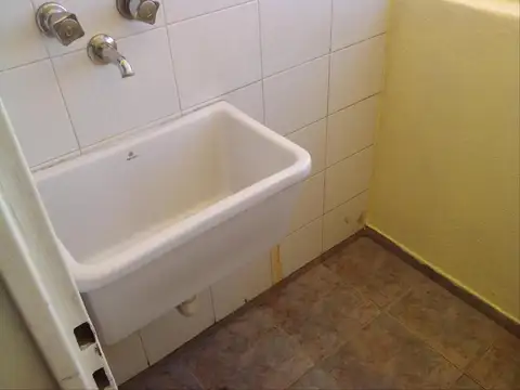 58 E/ 9 Y 10    al 700