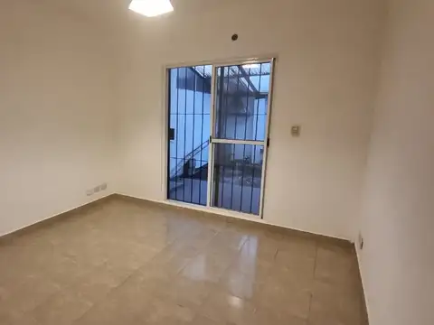 SE VENDE DPTO DOS AMB. CON COCHERA EN VILLA LUZURIAGA