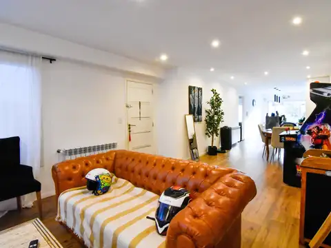 Casa 2 ambientes con 2 baños