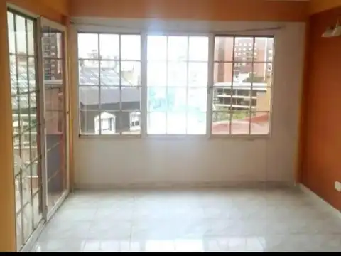 Departamento en venta - 2 Dormitorios 1 Baño - Morón