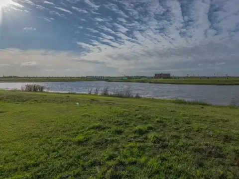 Lote al agua en Venta en amarras, Puertos 100