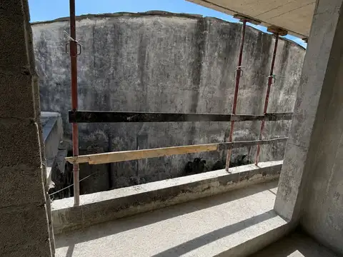 VENTA MONOAMBIENTE CON BALCON TRES CRUCES