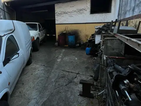 Galpon en Venta 28  mts Fondo