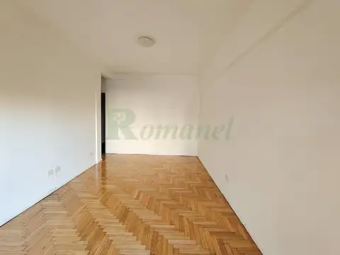 Avenida Directorio 2700, Piso 4°
