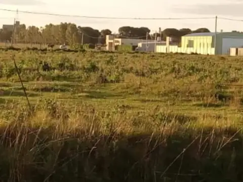 Fracción de terreno sobre acceso a Coronel Dorrego