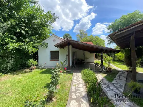 CASA EN VENTA :: 3 AMBIENTES :: UDAONDO