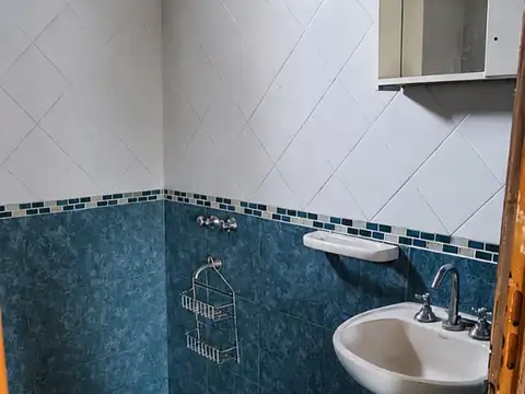 CASA DE 2 AMBIENTES ALQUILER MORENO PARQUE LAVIN