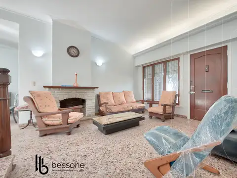 Casa 5 ambientes con 1 baño