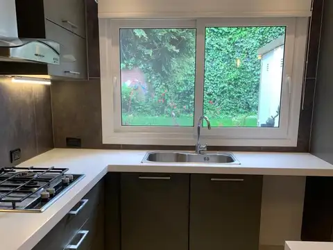 ALQUILER TEMPORADA | AMPLIA CASA CON JARDIN Y COCHERA | PLAYA GRANDE