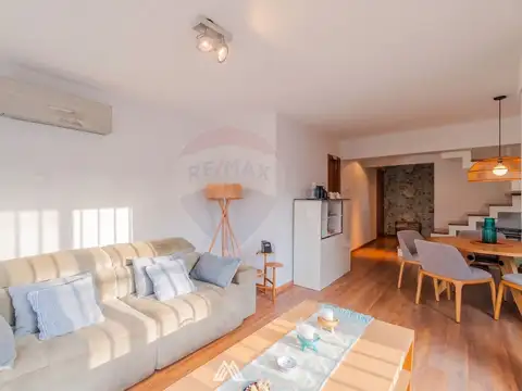 VENTA POCITOS APTO 2 DORM TERRAZA + GJE AMUEBLADO