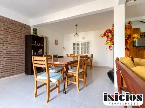 Casa 4 ambientes con 4 baños