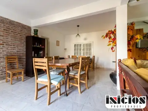 Casa 4 ambientes con 4 baños