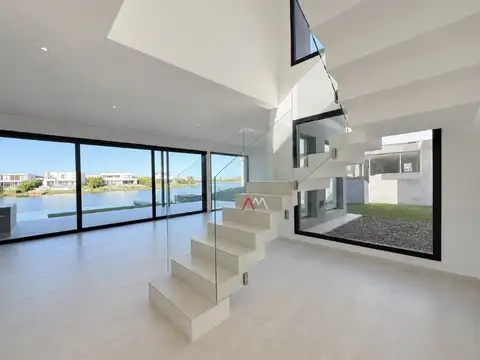 CASA EN VENTA EN PUERTOS DEL LAGO VISTAS - ESCOBAR