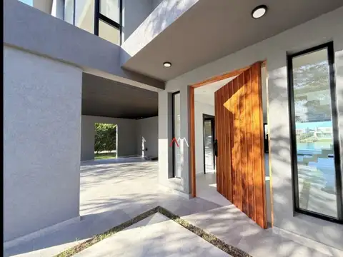 Casa 6 ambientes con 6 baños