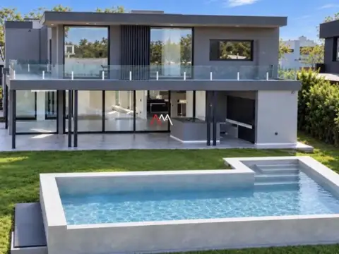 CASA EN VENTA EN PUERTOS DEL LAGO VISTAS - ESCOBAR