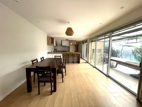Casa en Venta en Paso del Rey, USD 158.000