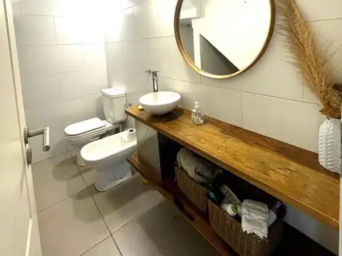 Casa 5 ambientes con 2 baños