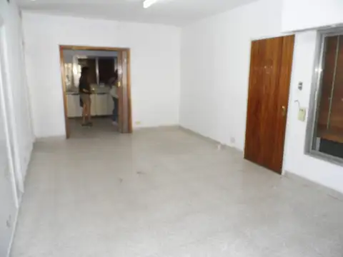 Casa 6 ambientes con 3 baños