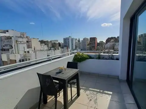 Departamento en  Monserrat, dos cuadras de UADE