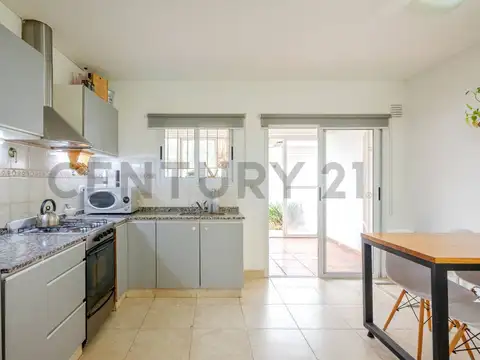 VENTA CASA DUPLEX PH 3AMB CON QUINCHO Y PARRILA EN ITUZAINGO NORTE/ PERMUTA