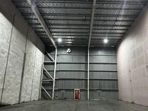 ALQUILER Depósito 3200m2 dentro de predio logístico