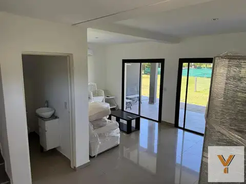 Dúplex en venta - 3 Dormitorios 2 Baños - Campana
