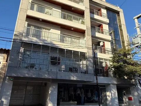 Departamento de 3 dor amplio de primera calidad