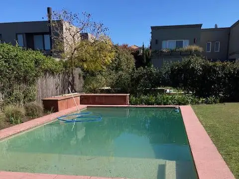 Casa en Alquiler de 4 dormitorios