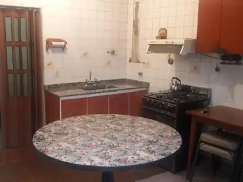 Casa 6 ambientes con 3 baños