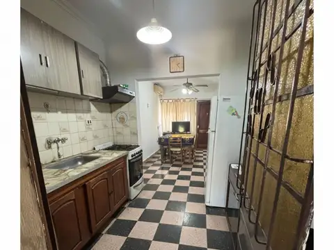 135 entre 76 y  77 2100